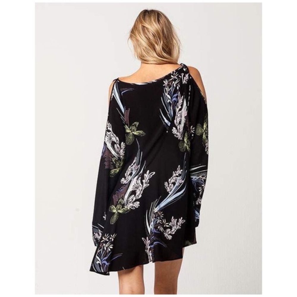 ❤️‍🔥SALE!❤️‍🔥FP 🦋Clear Skies Tunic🦋 - Picture 3 of 3